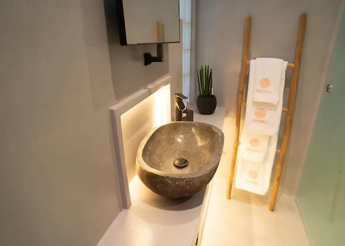 Tinion Fos Semesterbostad *