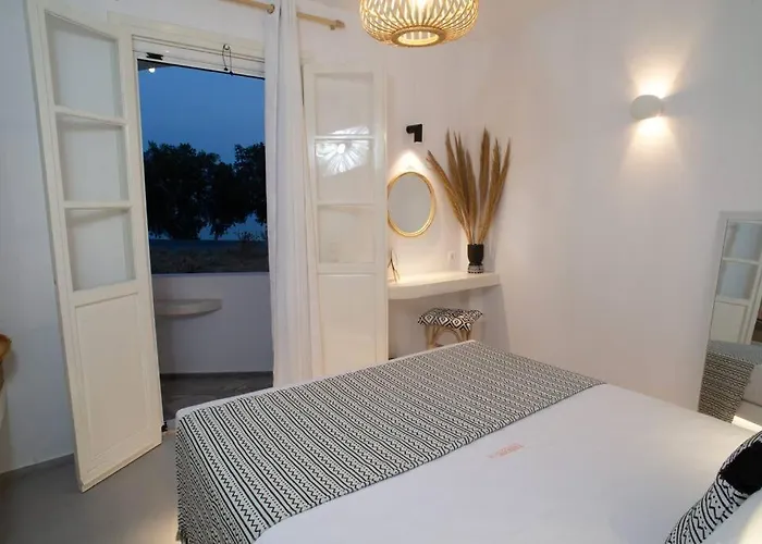 Semesterbostad Tinion Fos